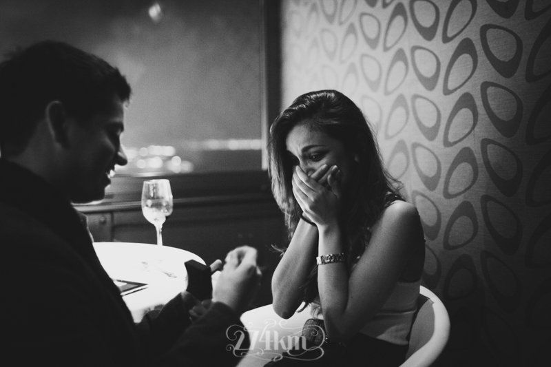 {Love story} En la feria y petición de mano en el Restaurante Torre de alta mar